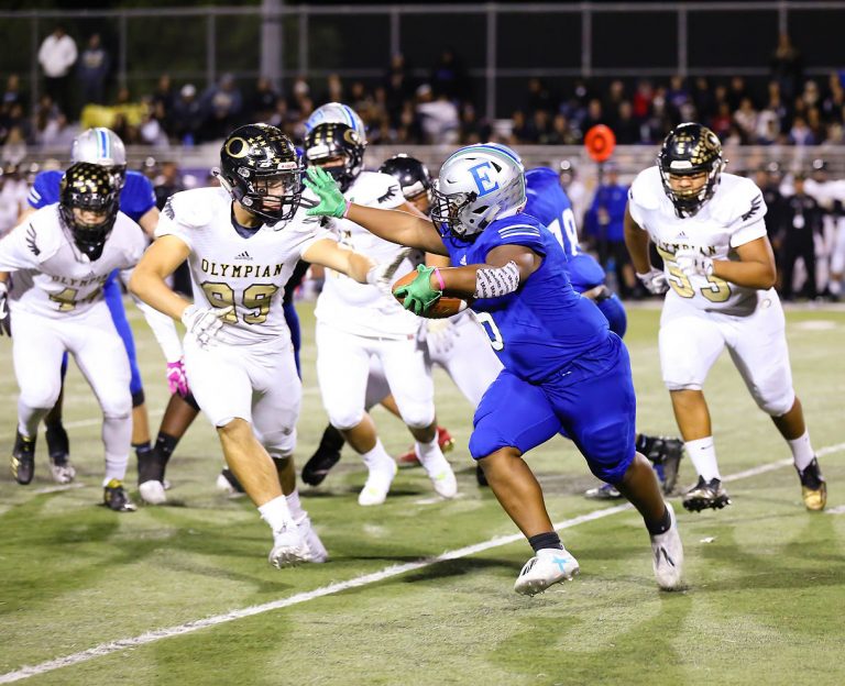 Titans squeeze past Eagles, 27-20, secure No. 2 seed in Division I playoffs