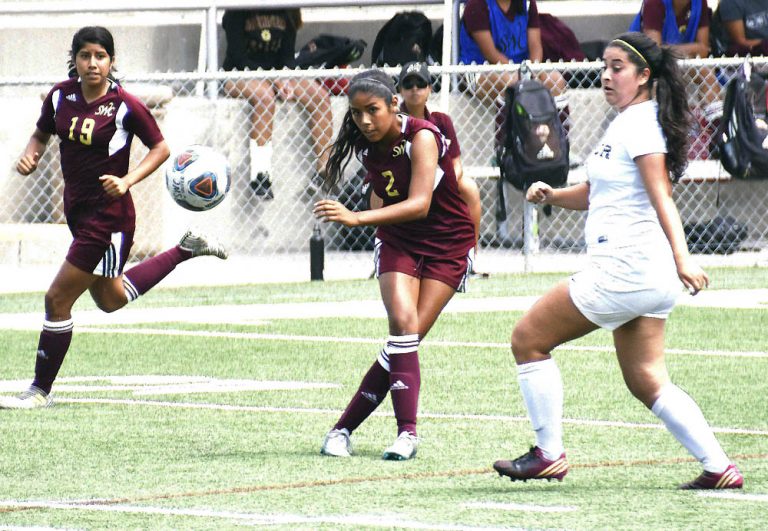 Southwestern lady kickers record near-perfect season, reach regional playoffs