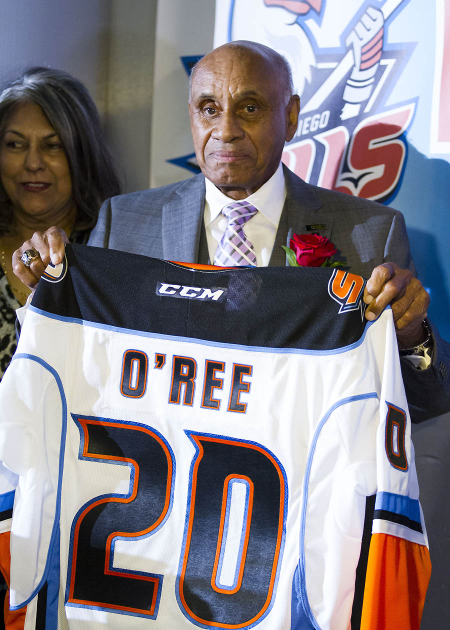 I am thrilled to be a part of the Bruins forever': Willie O'Ree's No. 22  retired, raised to TD Garden rafters - The Boston Globe