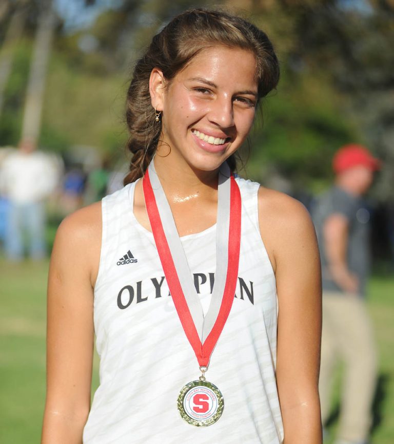 Spotlight shines on Metro Conference teams at 45th South Bay Invitational