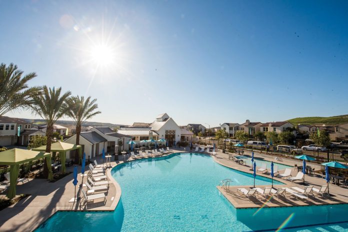 Orchard-Club---Pool