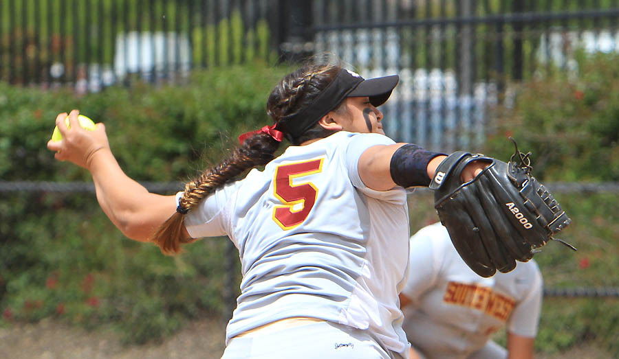 This image has an empty alt attribute; its file name is web.jesskari.314_sohsoftball-5.23.19-1.jpg