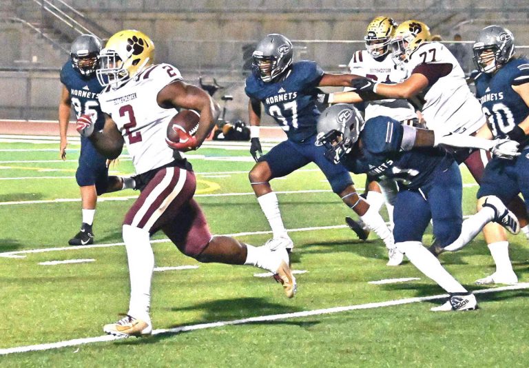 Jaguars run win streak to three games with 33-30 win over Hornets