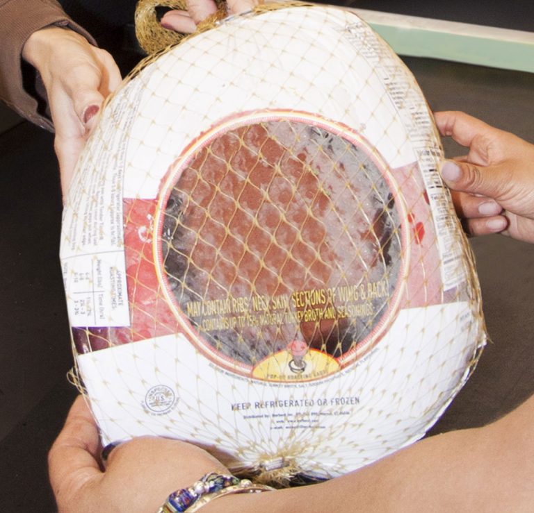 Angelo’s Towing donates 600 turkeys Angelo’s Towing donates 600 turkeys