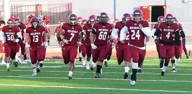 Red Devils hold ’em high, finish season undefeated at 5-0