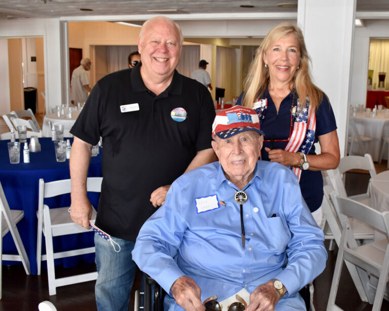 Veterans take flight, honored in D.C.