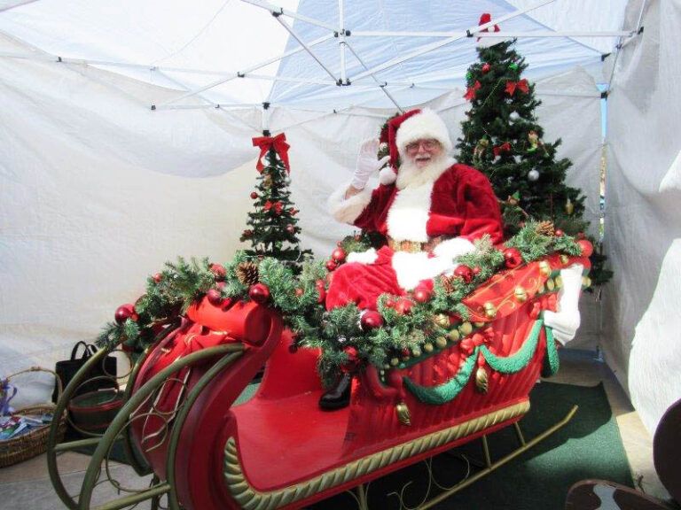 Magical snowfall at VillageWalk at EastLake extends through Dec. 24