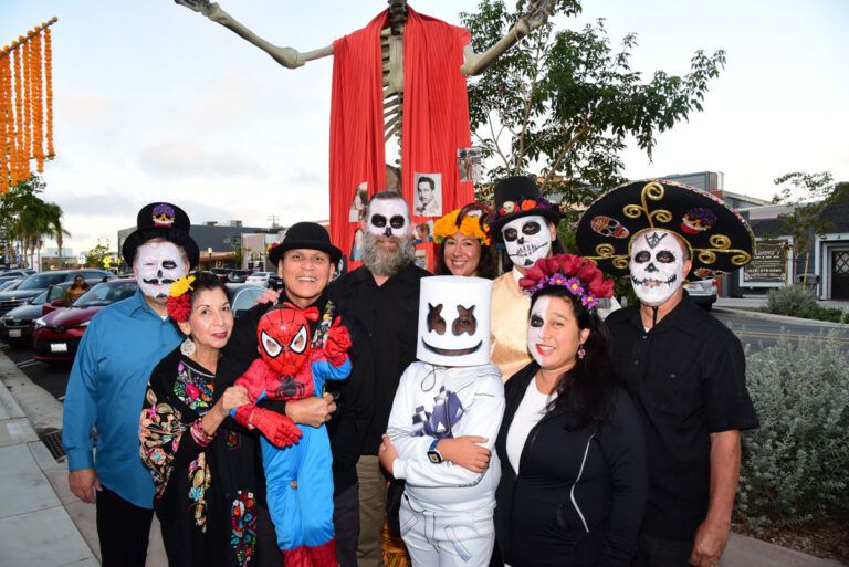 Celebrate loved ones with your comunidad in Downtown Chula Vista