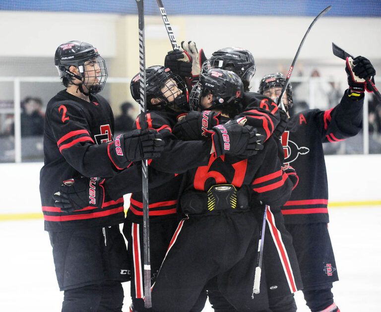 SDSU sweeps Super Bowl of hockey to end season on upswing