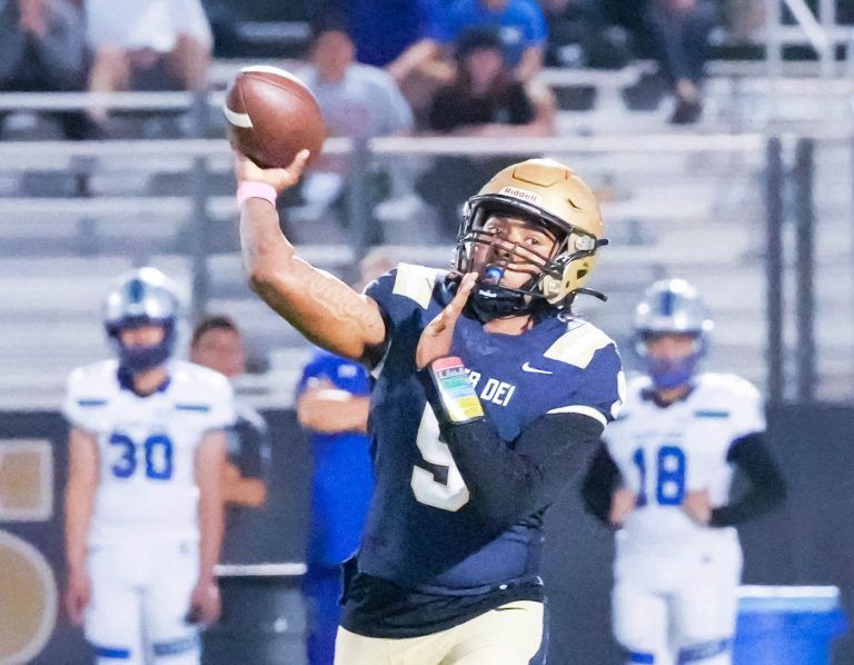 It’s Mustangs, Crusaders still on top of Metro-Mesa League