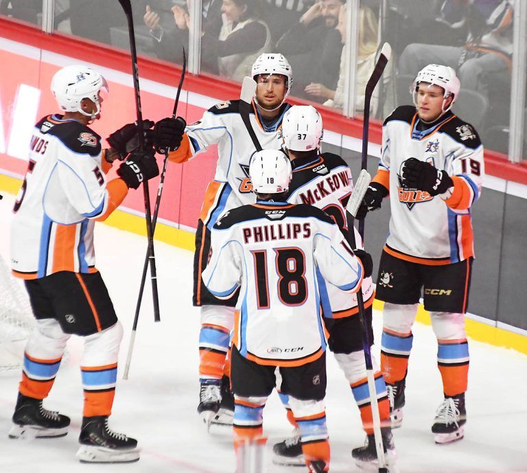 Roundup: Gulls post first home ice win of season