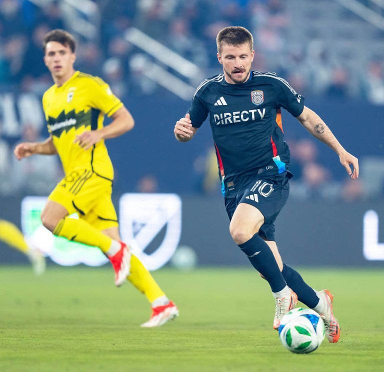 Pro soccer: San Diego FC, NWSL San Diego Wave are both playoff-bound