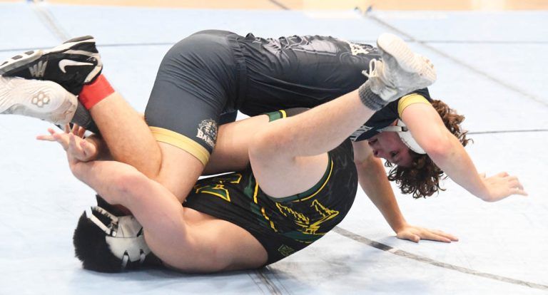 San Diego Section medals 21 at state wrestling tournament