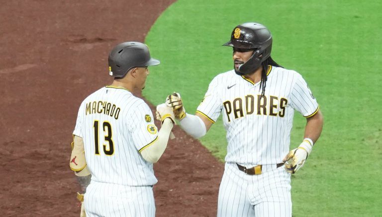 Padres sweep Cubs, make amends in NL wild card series