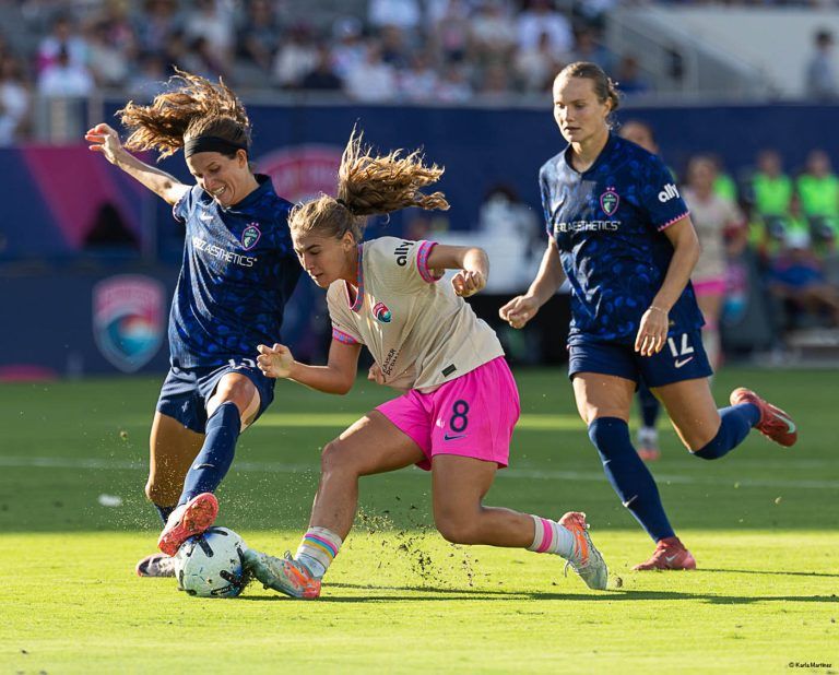 Wave does it on the road to secure a home playoff game